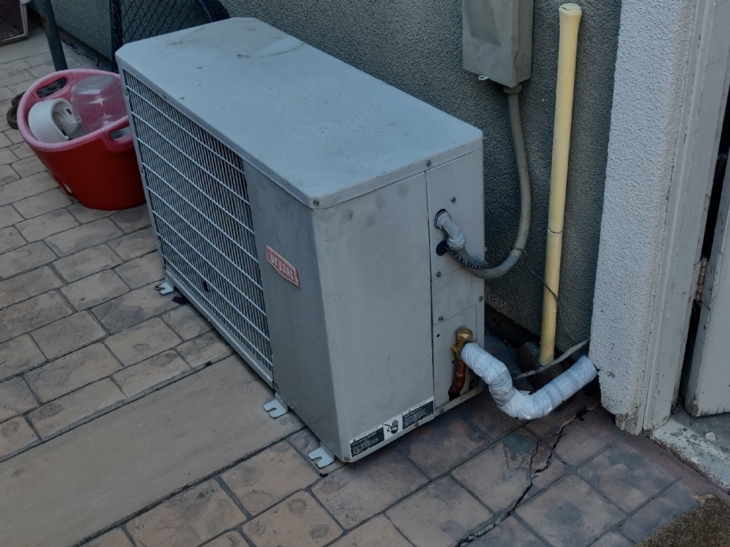 An AC leak occurs when refrigerant, the substance that cools the air in your air conditioning system, escapes from the system. Refrigerant leaks can be caused by a variety of factors, including: Wear and tear: over time, the metal components in your AC system can corrode or become worn, leading to small leaks. Physical damage: accidents, impact damage, or poor installation can cause damage to refrigerant lines, causing leaks. Poor maintenance: a lack of regular maintenance, such as cleaning or replacing air filters, can cause a buildup of dirt and debris that can damage the AC system Manufacturing defects: in rare cases, manufacturing defects in the AC system can cause leaks. Symptoms of an AC leak include reduced cooling performance, hissing or bubbling noises coming from the AC system, or a visible oily residue around the refrigerant lines. If you suspect that your AC system has a leak, it is important to have it inspected and repaired as soon as possible to prevent further damage to the system and to ensure optimal performance.